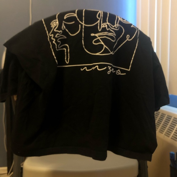 Cute graphic white black shirt with sketch people - Picture 4 of 4